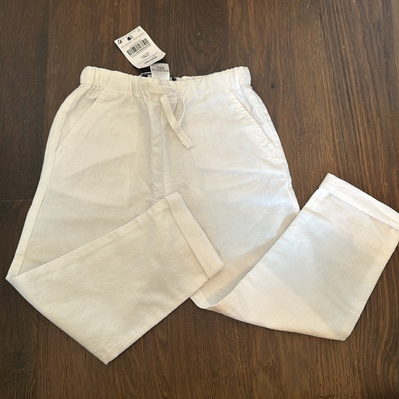 Next (English Brand) resort set. 2-3T NWT - Picture 2 of 8
